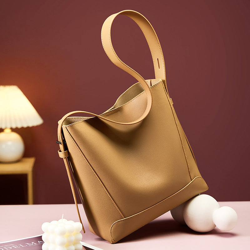 Big Bag Bag Women's Spring And Summer 2024 New Women's Bag Crossbody Bag All-match Genuine Leather Shoulder Large Capacity Commuting Bucket Bag