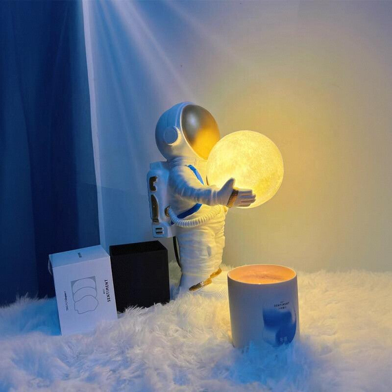 Children's Room Astronaut Table Lamp Boy Bedroom Moon Atmosphere Spaceman Night Light Creative Gift Bedside Lamp