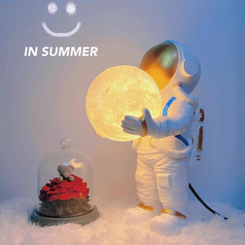 Children's Room Astronaut Table Lamp Boy Bedroom Moon Atmosphere Spaceman Night Light Creative Gift Bedside Lamp